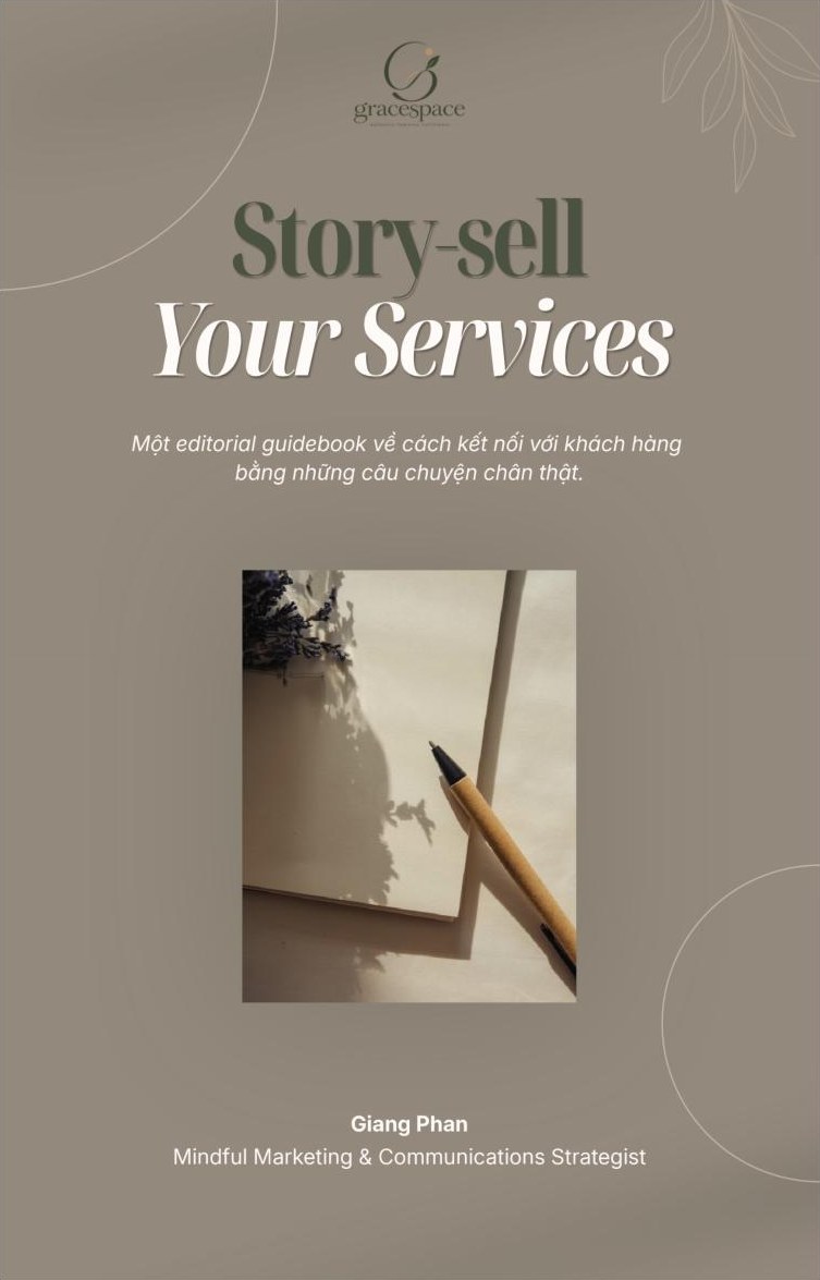 Bìa guidebook Story-sell your services — Bán dịch vụ bằng story-selling, của Giang Phan